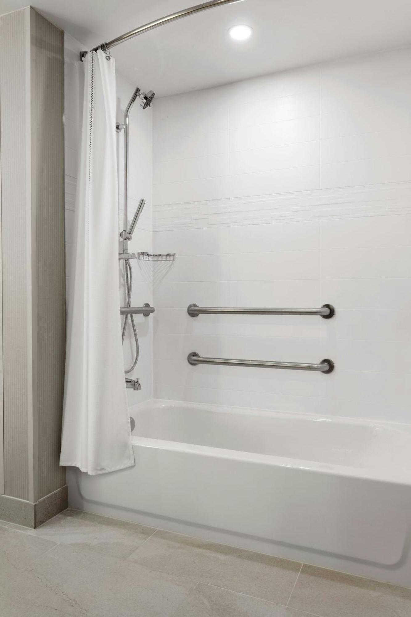 Delta Hotels By Marriott Indianapolis Airport Bagian luar foto