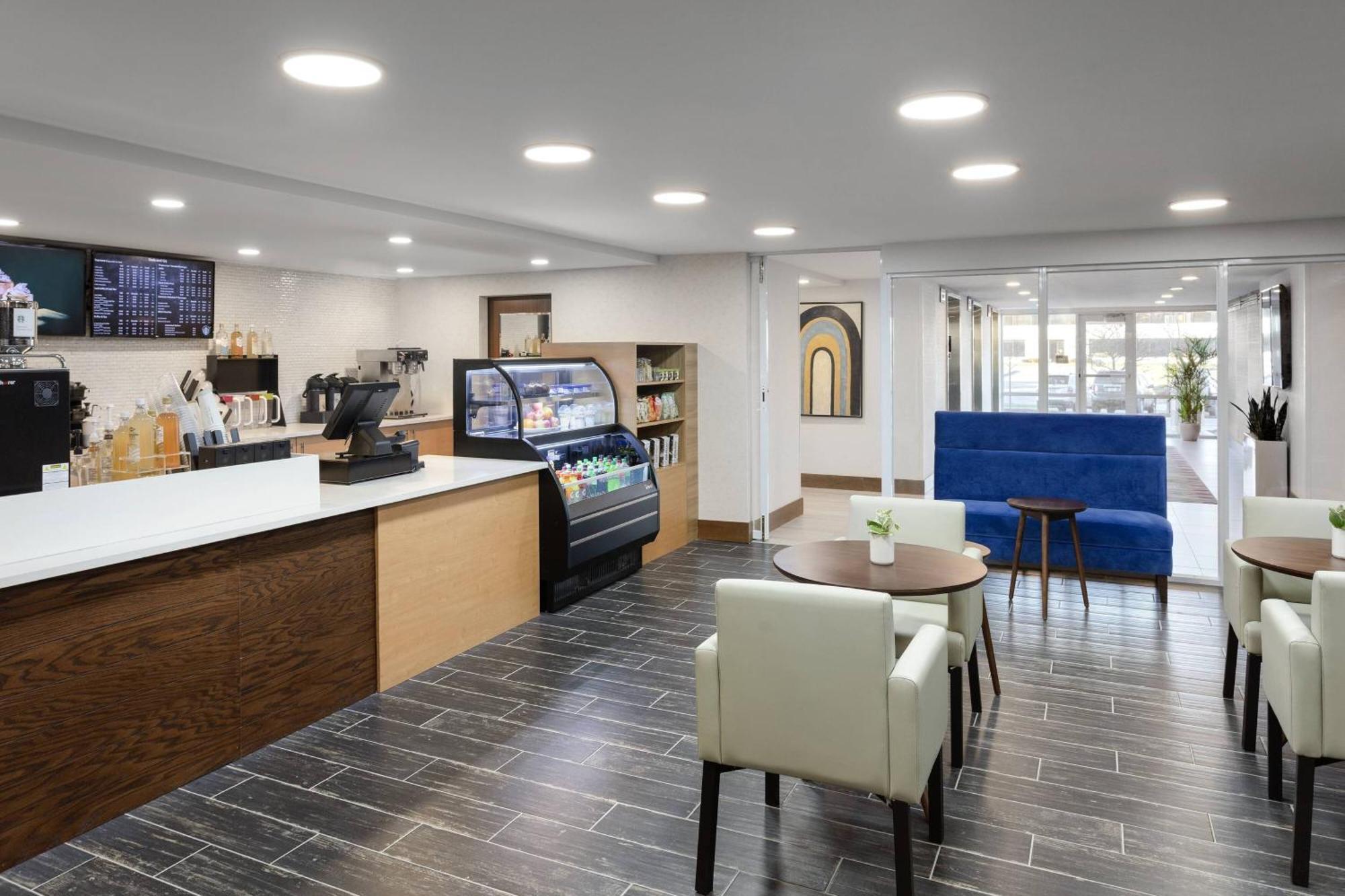 Delta Hotels By Marriott Indianapolis Airport Bagian luar foto
